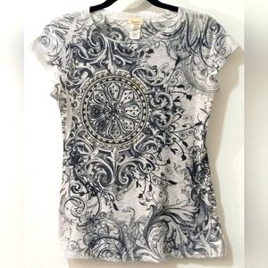 Vintage 90s Y2K Davida Metal Studded Ornate Floral Scroll Art T-Shirt